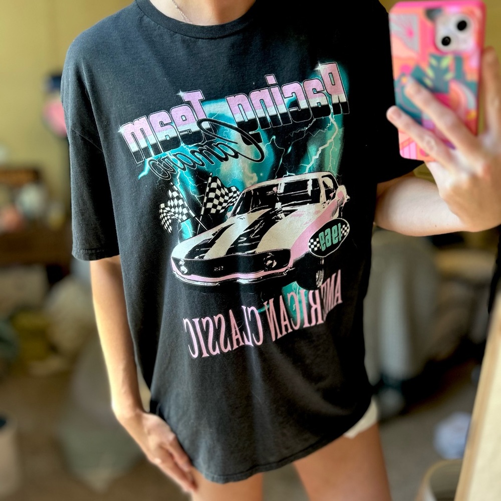 Oversized graphic tee